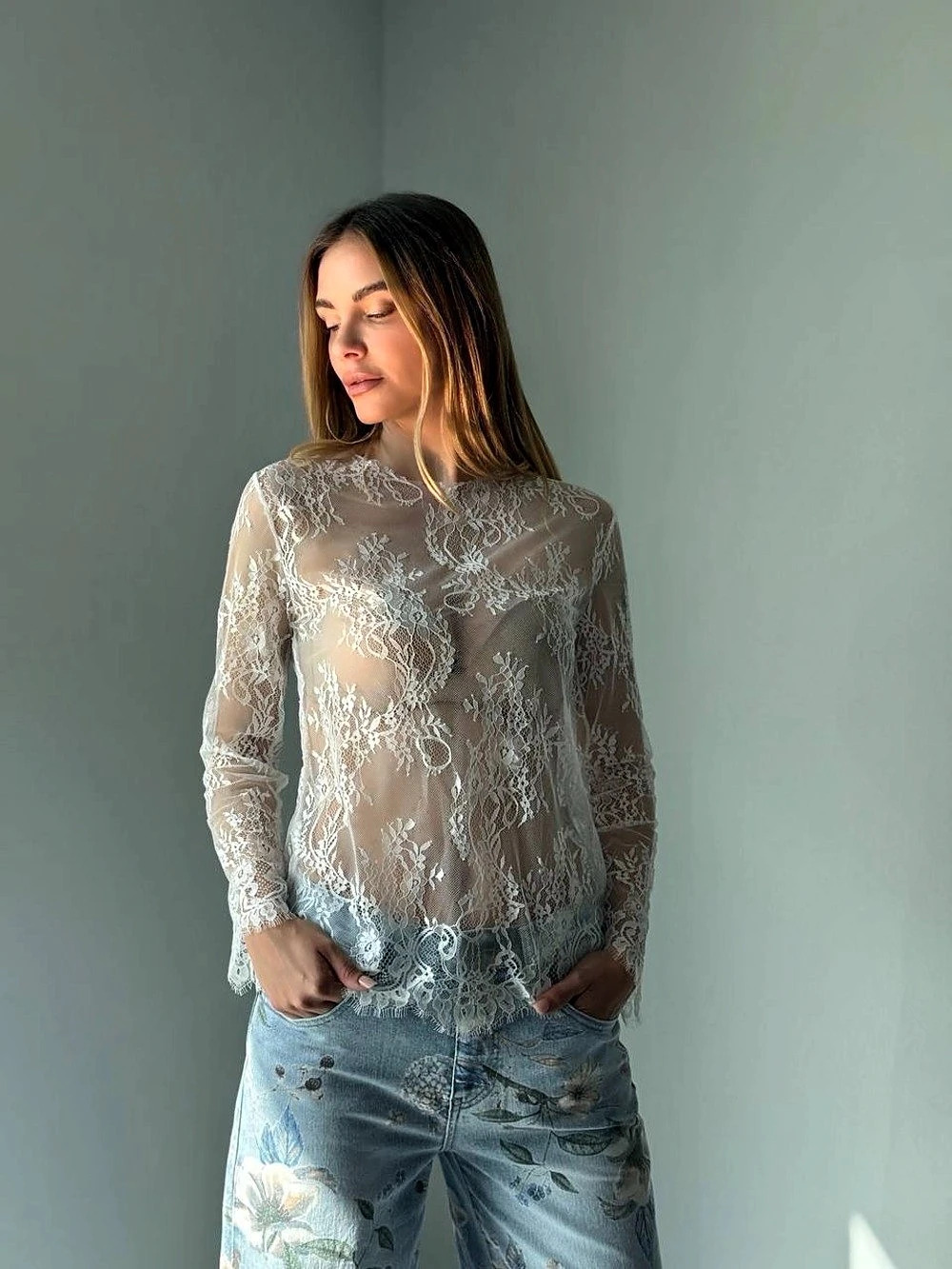 Long Sleeve Floral Blouse in Gray & White  New 🇮🇹
